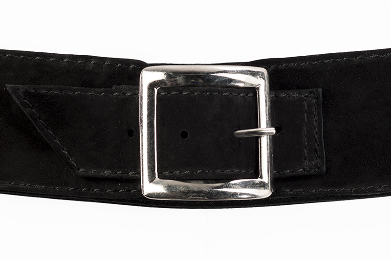 Matt black women's calf bracelets, to wear over boots. Rear view - Florence KOOIJMAN